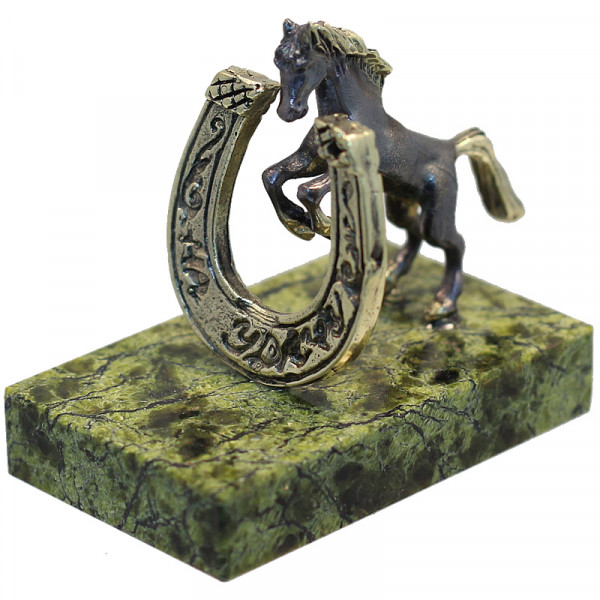 224001 - Лошадка на дыбах с подковой